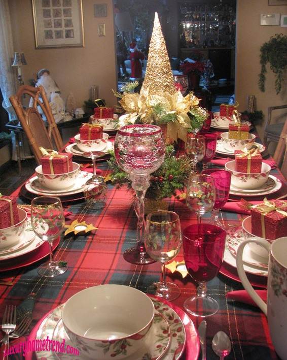 Christmas Dinner Table
 50 Most Beautiful Christmas Table Decorations – I love Pink