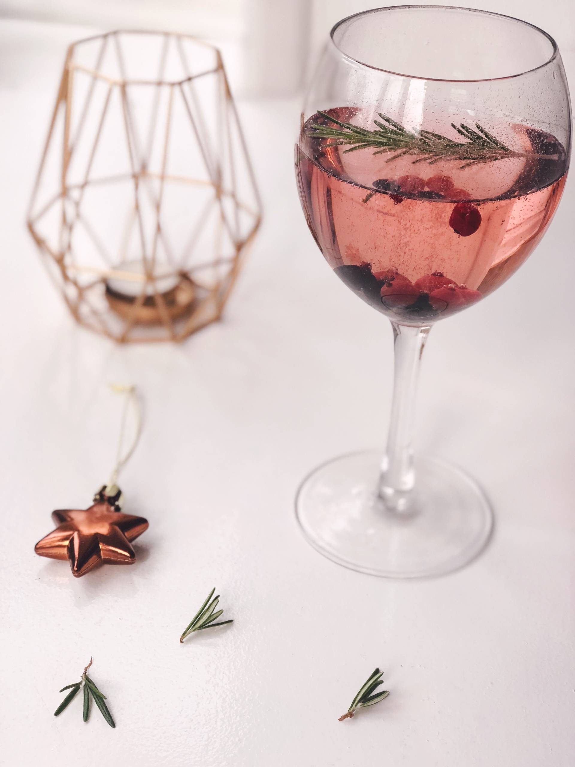 Christmas Gin Drinks
 Christmas Gin Cocktail Recipe WIN A Bottle of Gin