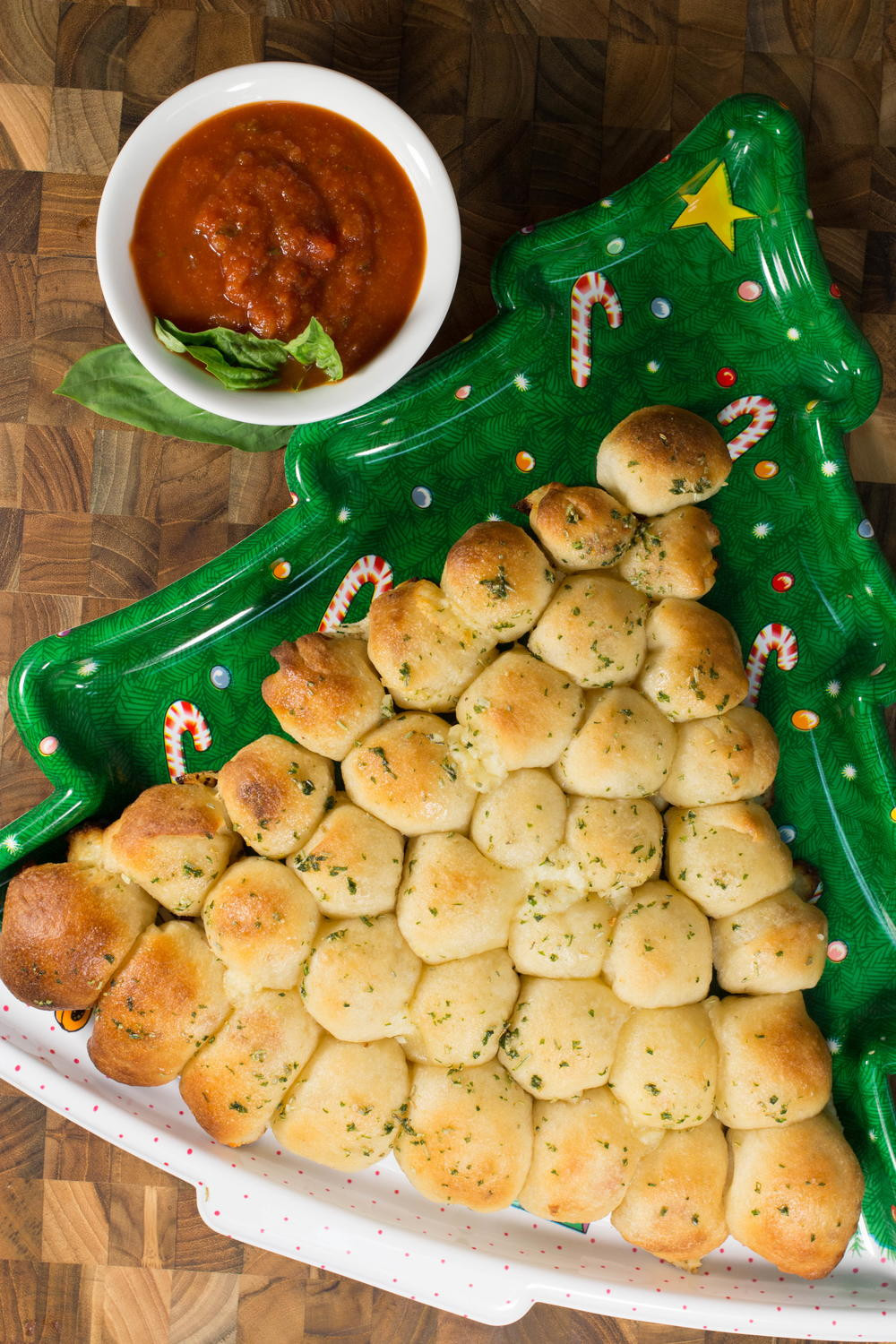 Christmas Holiday Appetizers
 Festive Christmas Tree Pull Apart Bread