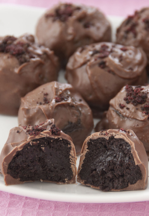 Christmas Oreo Desserts
 Holiday Oreo Truffles and a Giveaway