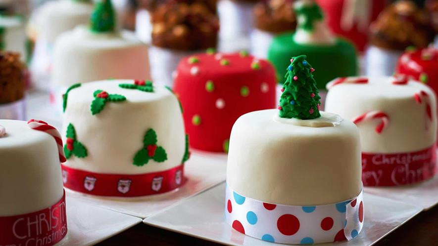 Christmas Pies And Cakes
 Mini Christmas Cakes 2 Christmas Desserts