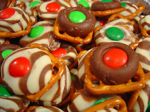 Christmas Pretzels Recipe
 Easy Festive Chocolate Holiday Pretzels Recipe Food