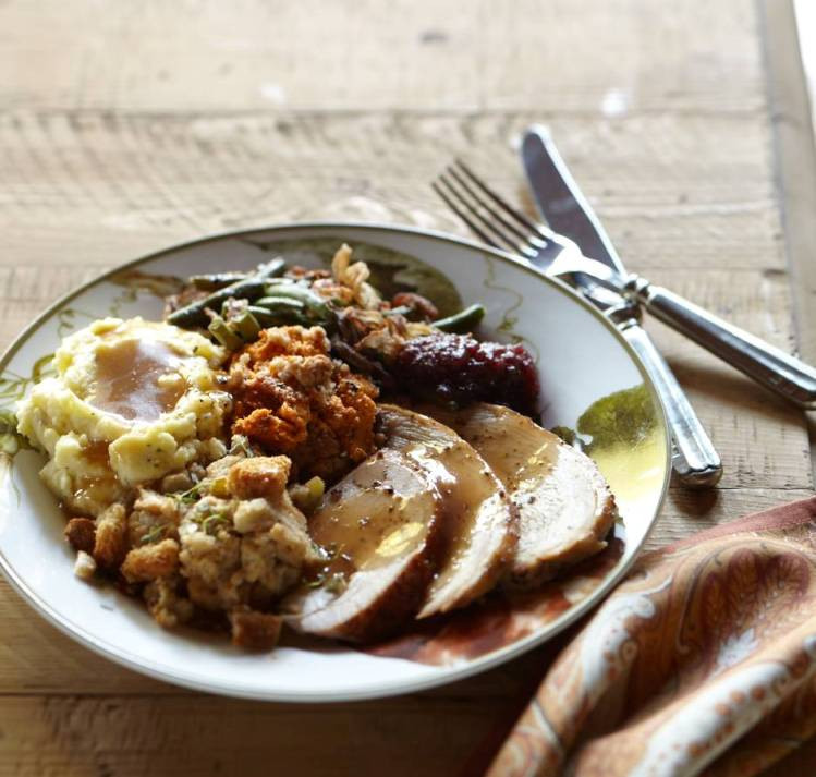 Classic Thanksgiving Dinner
 Entertaining Idea Traditional Thanksgiving Dinner