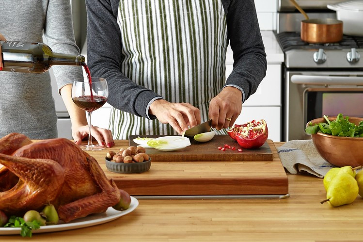 Cooking Thanksgiving Dinner
 How to Keep Your Cool While Cooking Thanksgiving Dinner WSJ