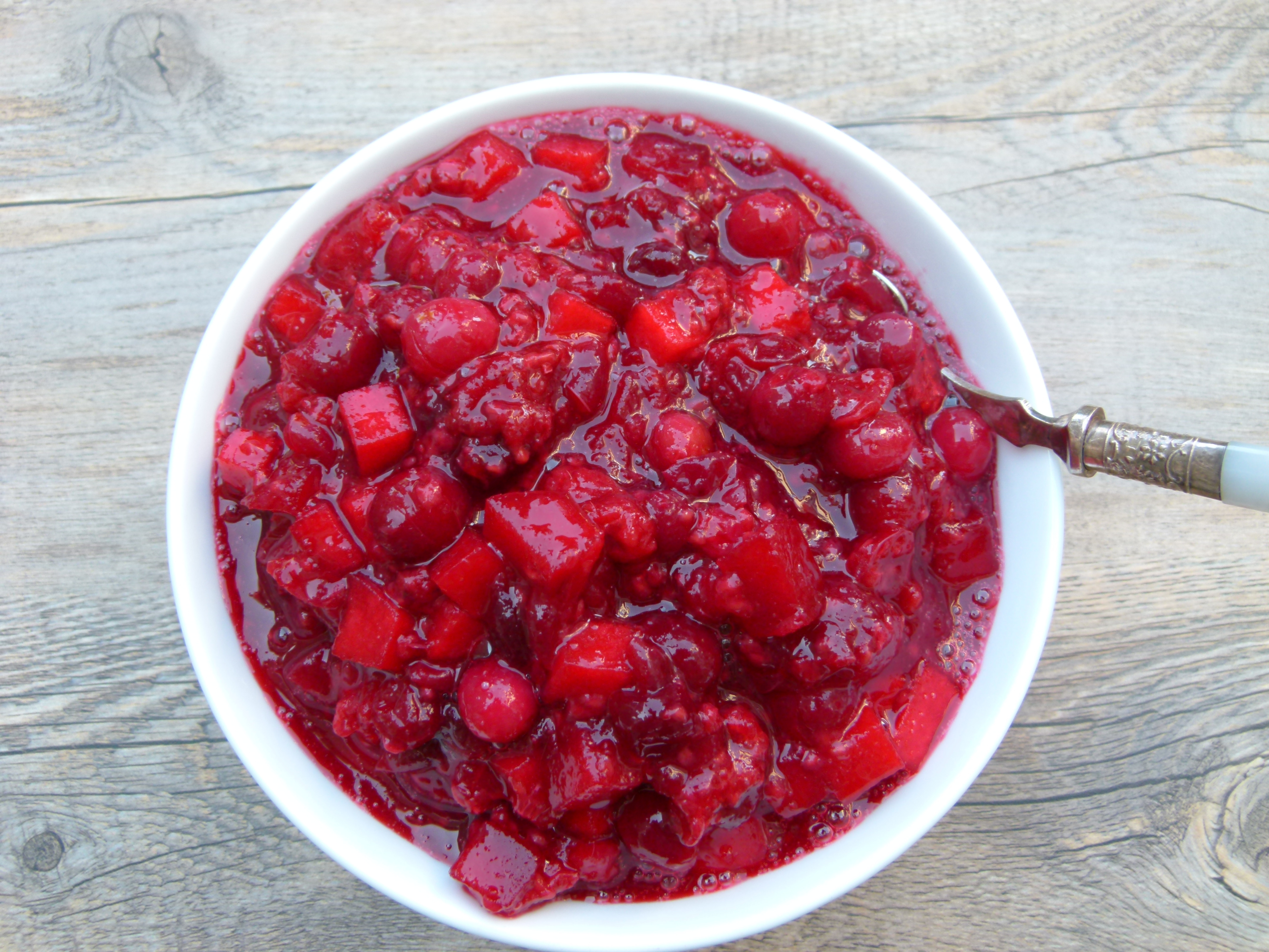 Cranberry Recipes Thanksgiving
 Cranberry Sauce with Apples and Raspberries