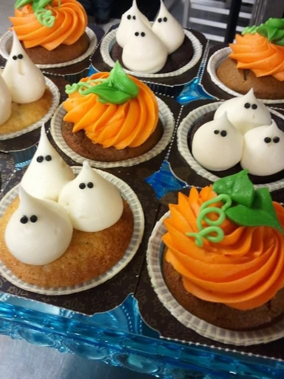 Creepy Halloween Cakes
 Creepy Halloween Cupcake Ideas