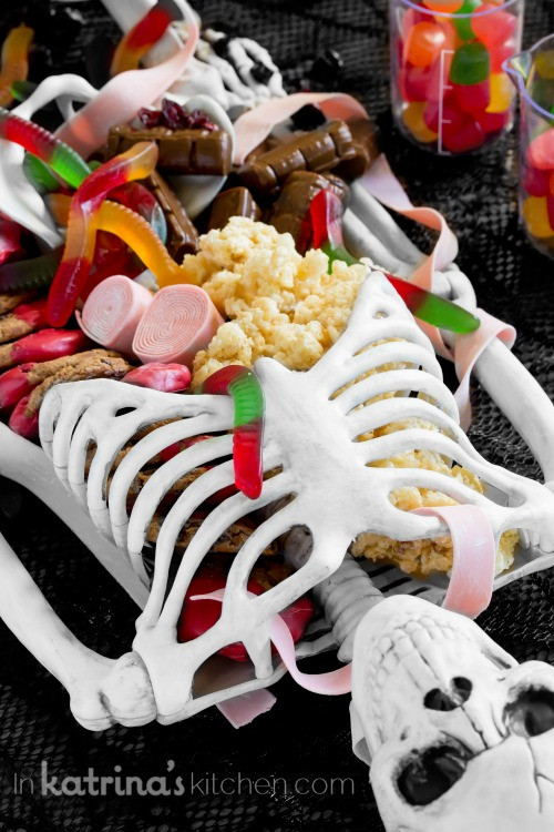 Creepy Halloween Desserts
 Halloween Dessert Table Skeleton