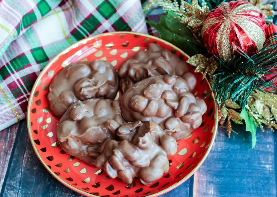 Crockpot Christmas Candy
 Crock Pot Christmas Crack Recipe