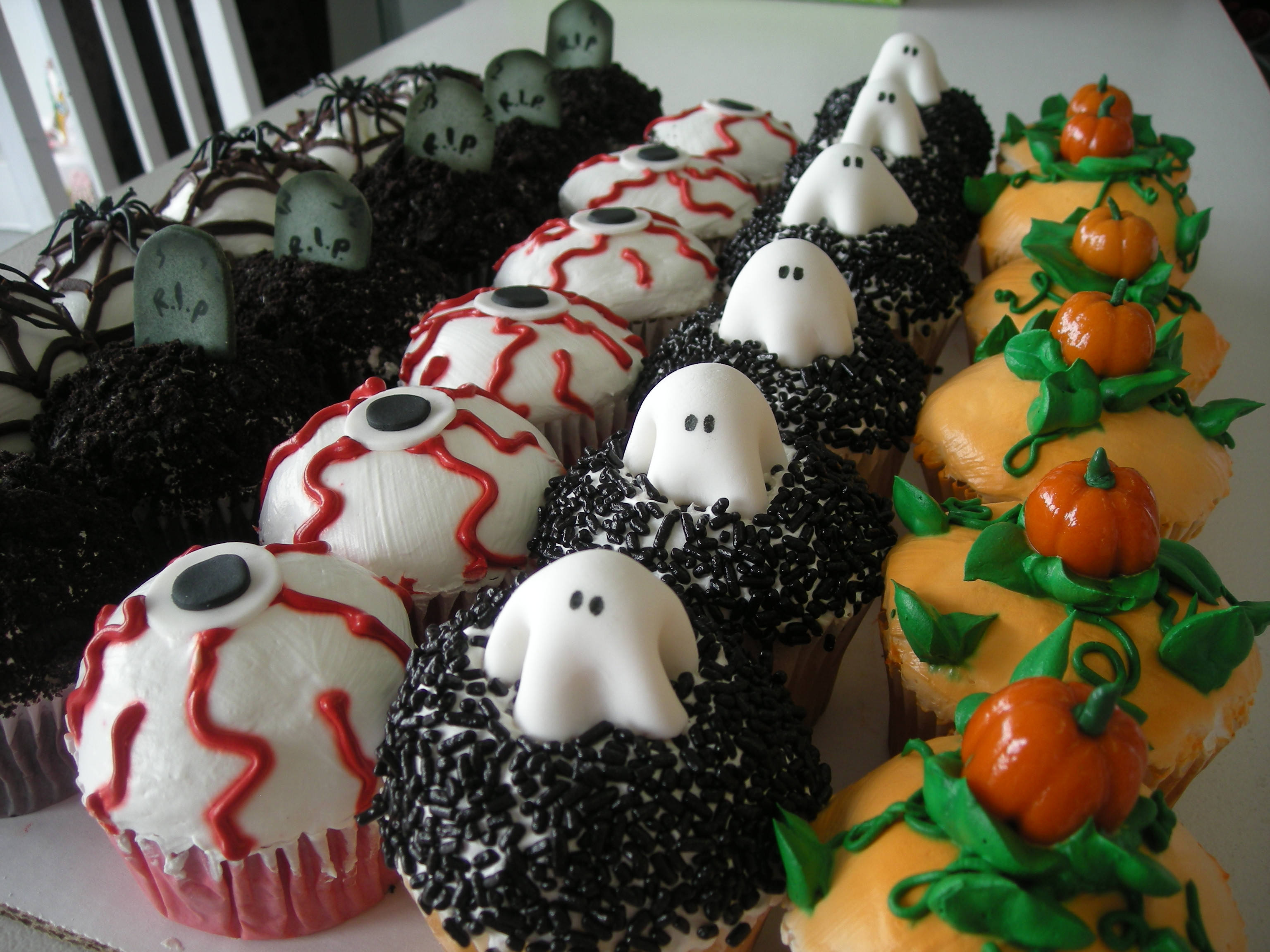 Cupcakes For Halloween
 Birthday Cakes