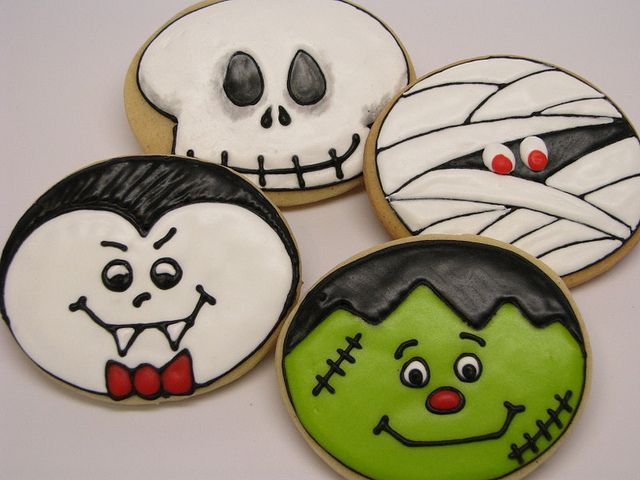 Cute Halloween Cookies
 Cookie Crazy Cute Halloween designs using a round cutter