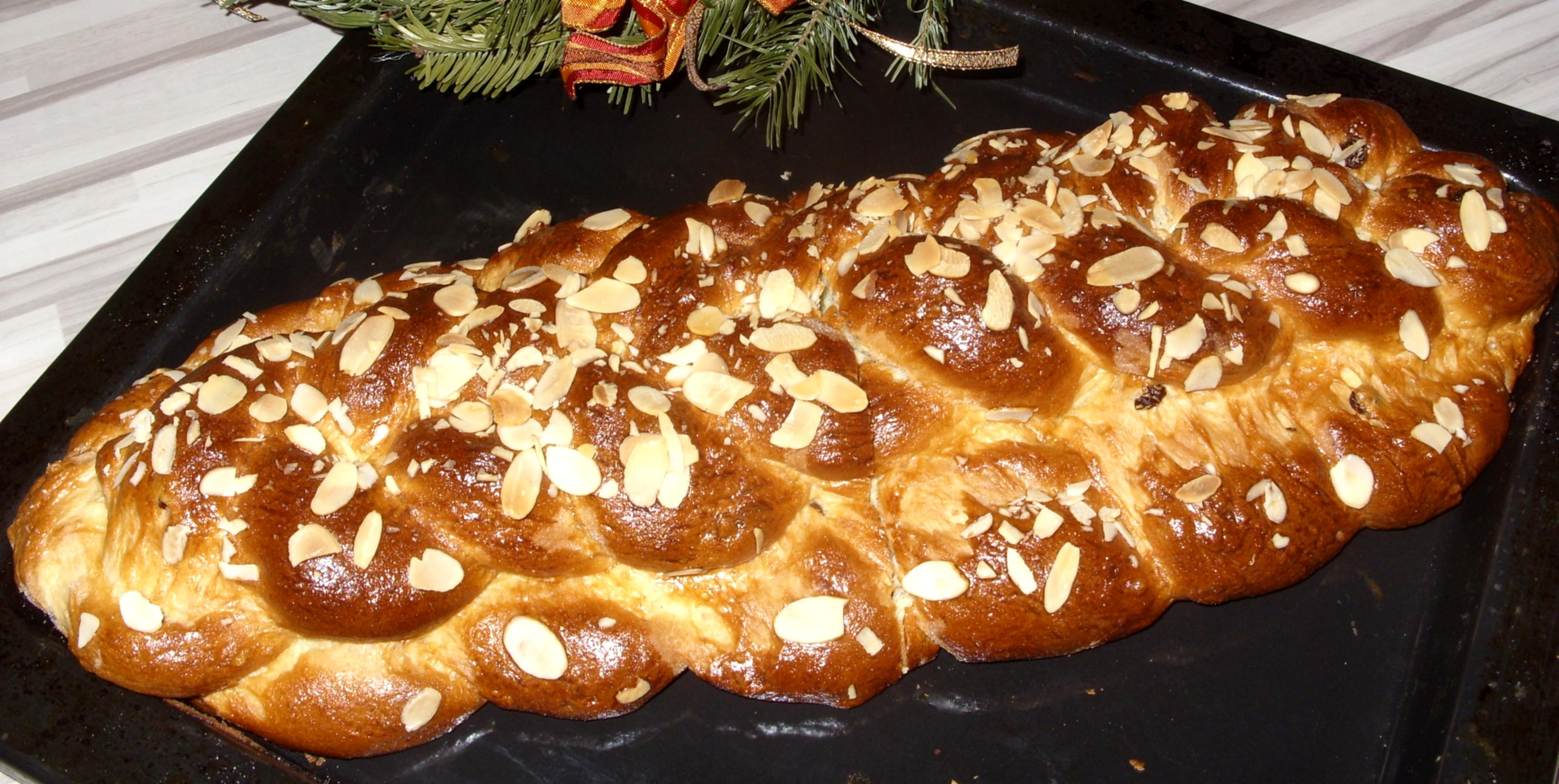 Czech Christmas Bread
 vanocka1 – verosweetlife