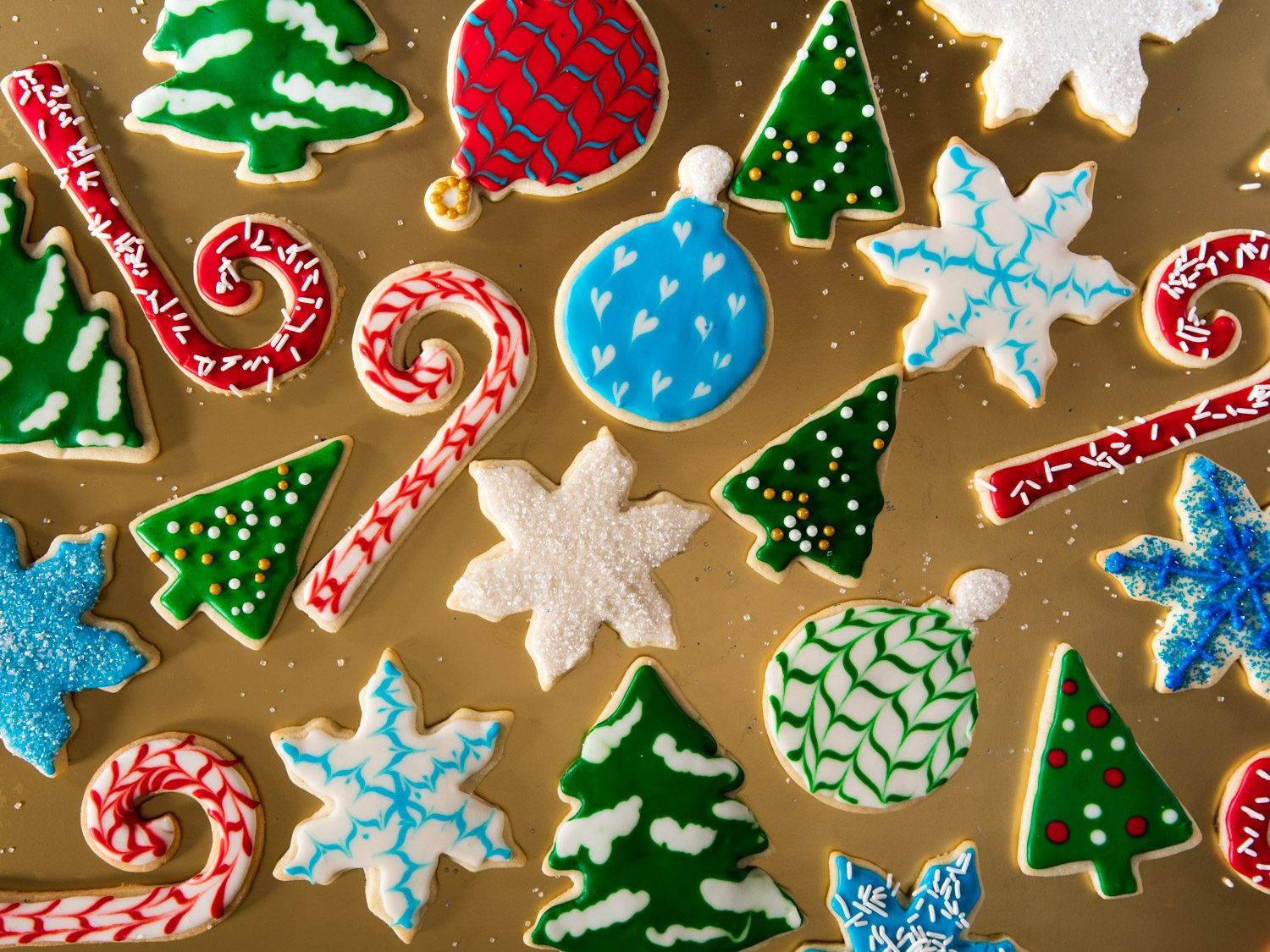 Decorate Christmas Cookies
 A Royal Icing Tutorial Decorate Christmas Cookies Like a