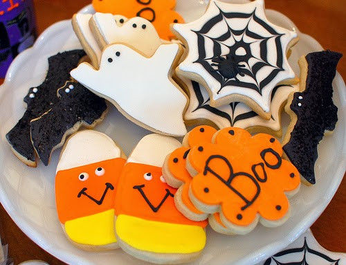 Decorating Halloween Cookies
 Healthiana Cookies Decorating Ideas For Halloween 2013