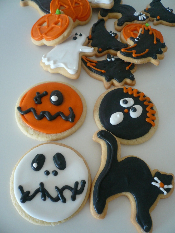 Decorating Halloween Cookies
 17 Best images about Cookies Decorate Tips on Pinterest