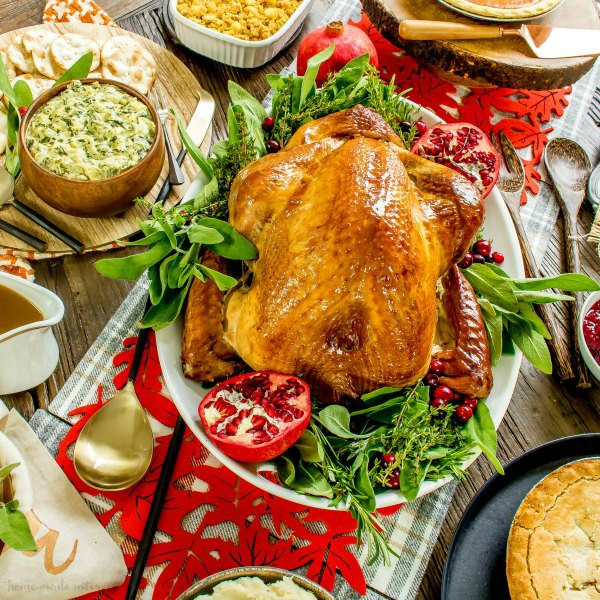 Delivered Thanksgiving Dinners
 Simplify the Holidays with Traditional Thanksgiving Dinner
