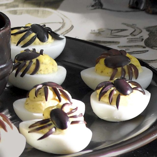 Deviled Eggs Spider Halloween
 Cute and healthy Halloween party foods for kids