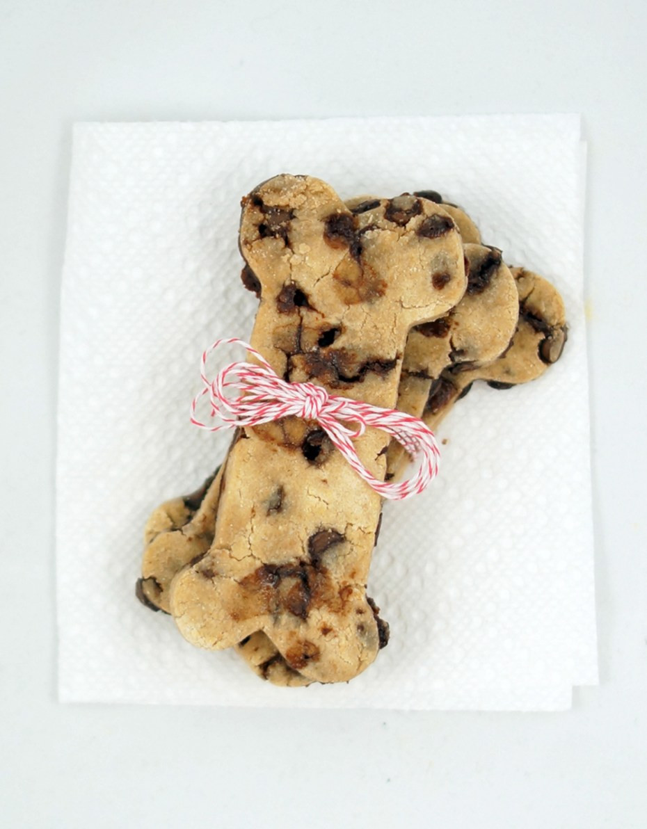 Dog Christmas Cookies
 Dog Cookie Recipes for the Holidays