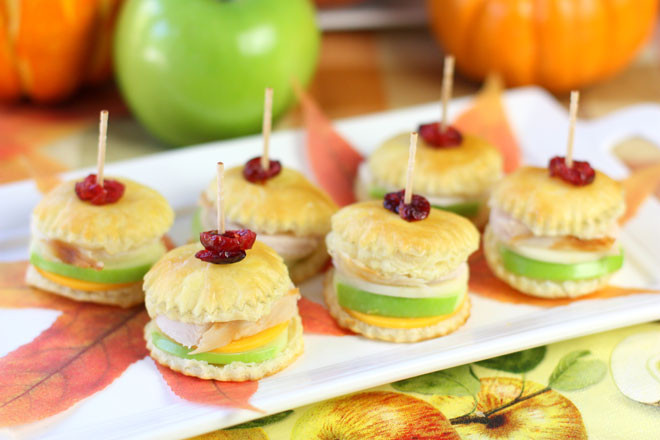 Easy Appetizers For Thanksgiving
 Thanksgiving Turkey & Apple Pastry Bites