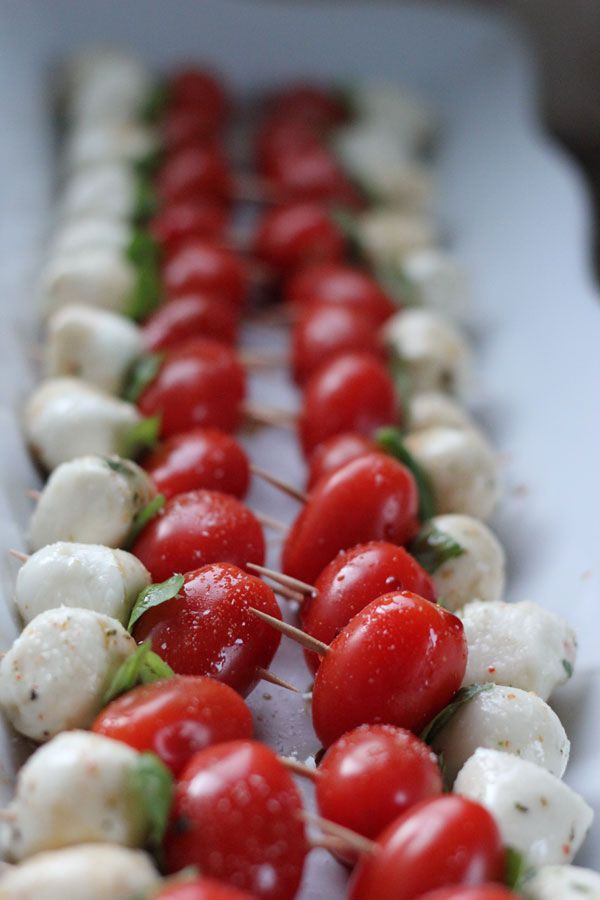Easy Christmas Eve Appetizers
 Simple caprese appetizer Perfect for Christmas guests