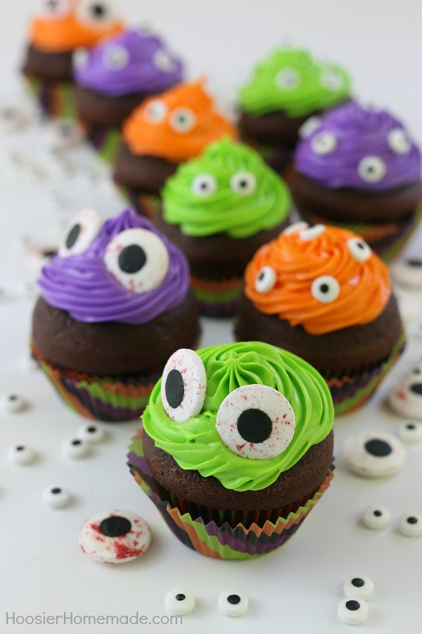 Easy Halloween Cupcakes For School
 Easy Monster Eye Cupcakes Hoosier Homemade