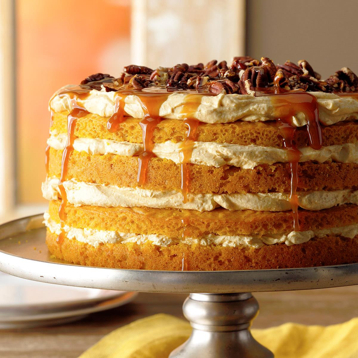Fall Cake Recipes
 Impressive Thanksgiving Desserts You Gotta Try This Year