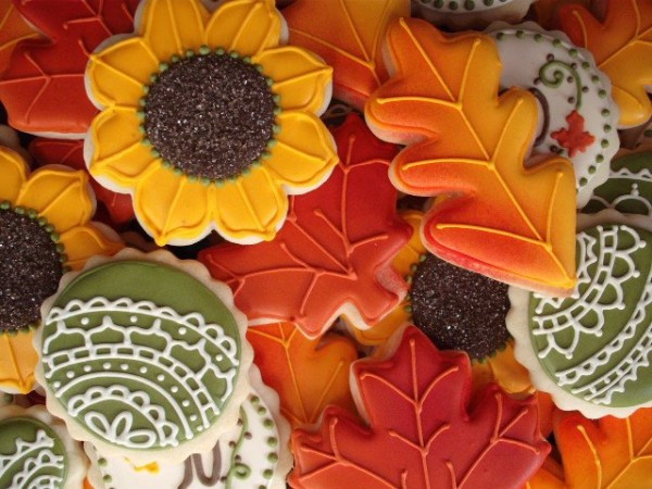 Fall Leaf Sugar Cookies
 Twenty Cookie Ideas for Halloween and Fall – The Sweet