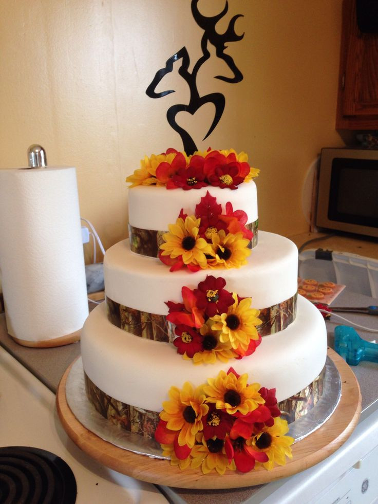 Fall Wedding Cakes
 25 best ideas about Camo wedding cakes on Pinterest