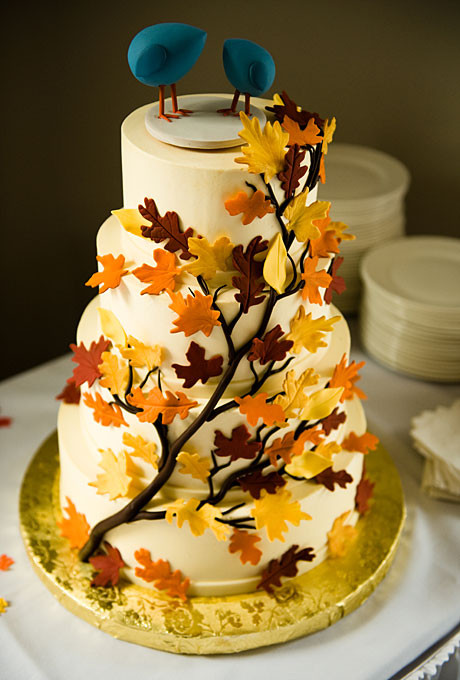Fall Wedding Cakes With Leaves
 Wedding Inspiration Center Fall Wedding Cake with Nature