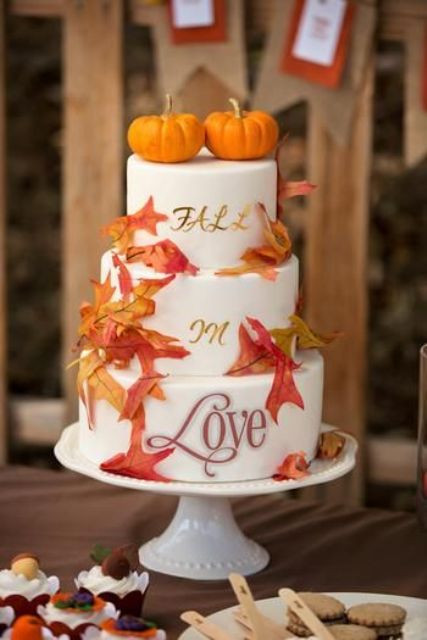 Fall Wedding Cakes With Leaves
 22 Fun Pumpkin Wedding Cake Ideas For Fall Weddingomania