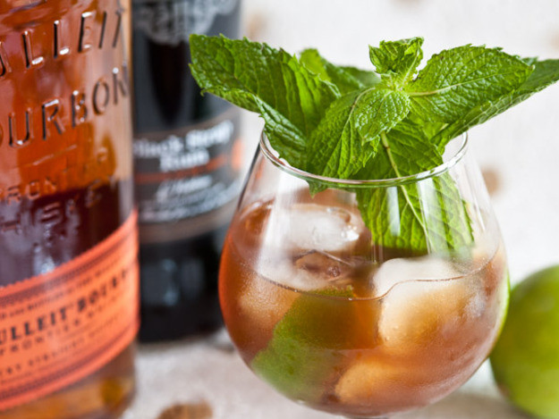 Fall Whiskey Drinks
 10 Bourbon Cocktail Recipes We Love