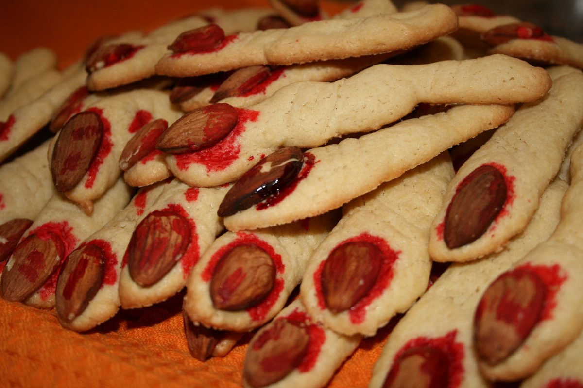 Finger Cookies Halloween
 Severed Halloween Finger Cookies BigOven