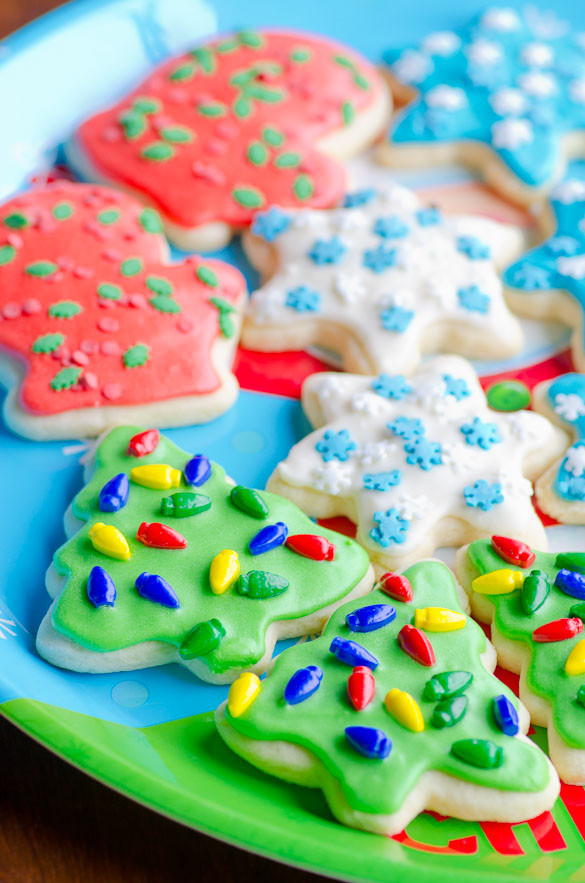 Frosting For Christmas Cutout Cookies
 Soft Christmas Cut Out Sugar Cookies with Easy Icing