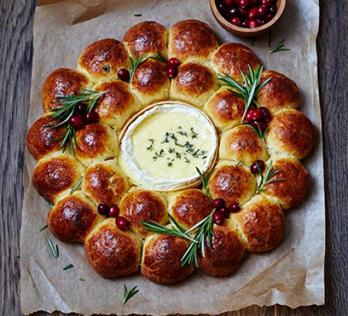Good Christmas Appetizers
 Festive filled brioche centrepiece with baked camembert