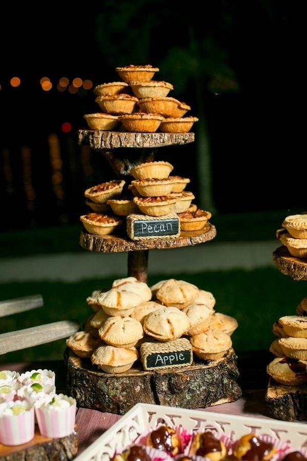 Good Fall Desserts
 Falling In Love With These Great Fall Wedding Ideas