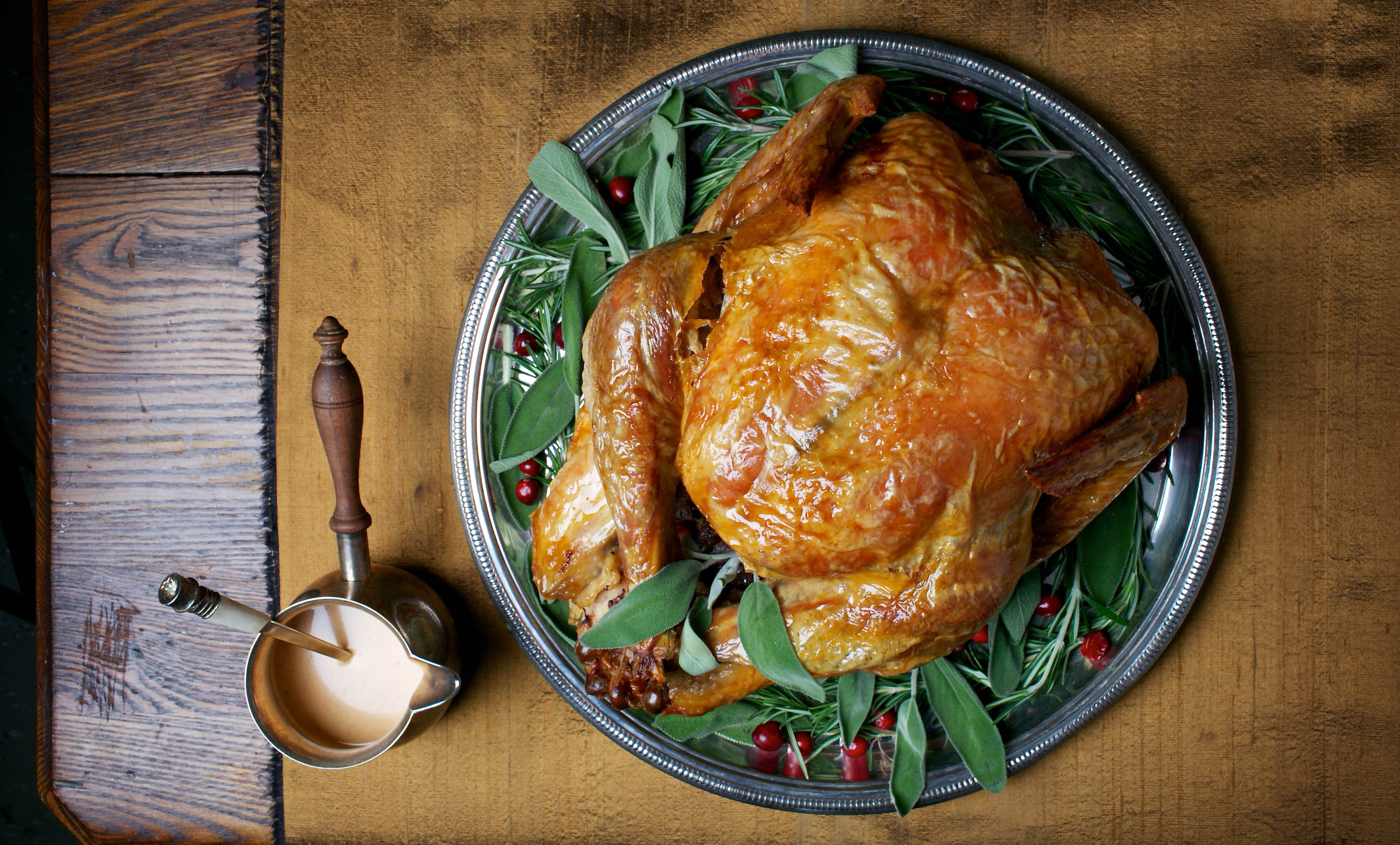 Gordon Ramsay - Christmas Turkey With Gravy
 How to cook Christmas dinner according to Gordon Ramsay