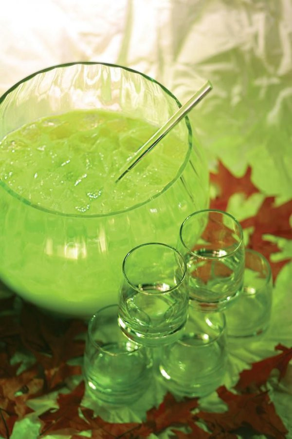 Green Halloween Drinks
 Deliciously Spooky Halloween Punch to Bring Fun to Your