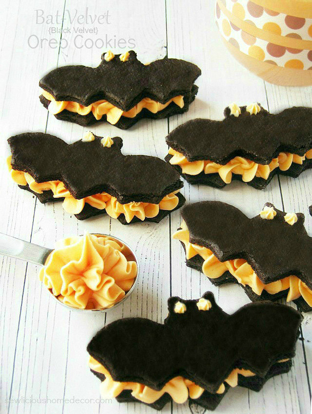 Halloween Bat Cookies
 Spooktacularly Cute Halloween Treats