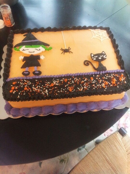 Halloween Birthday Sheet Cakes
 1000 images about Holly s Buttercream Cakes on Pinterest
