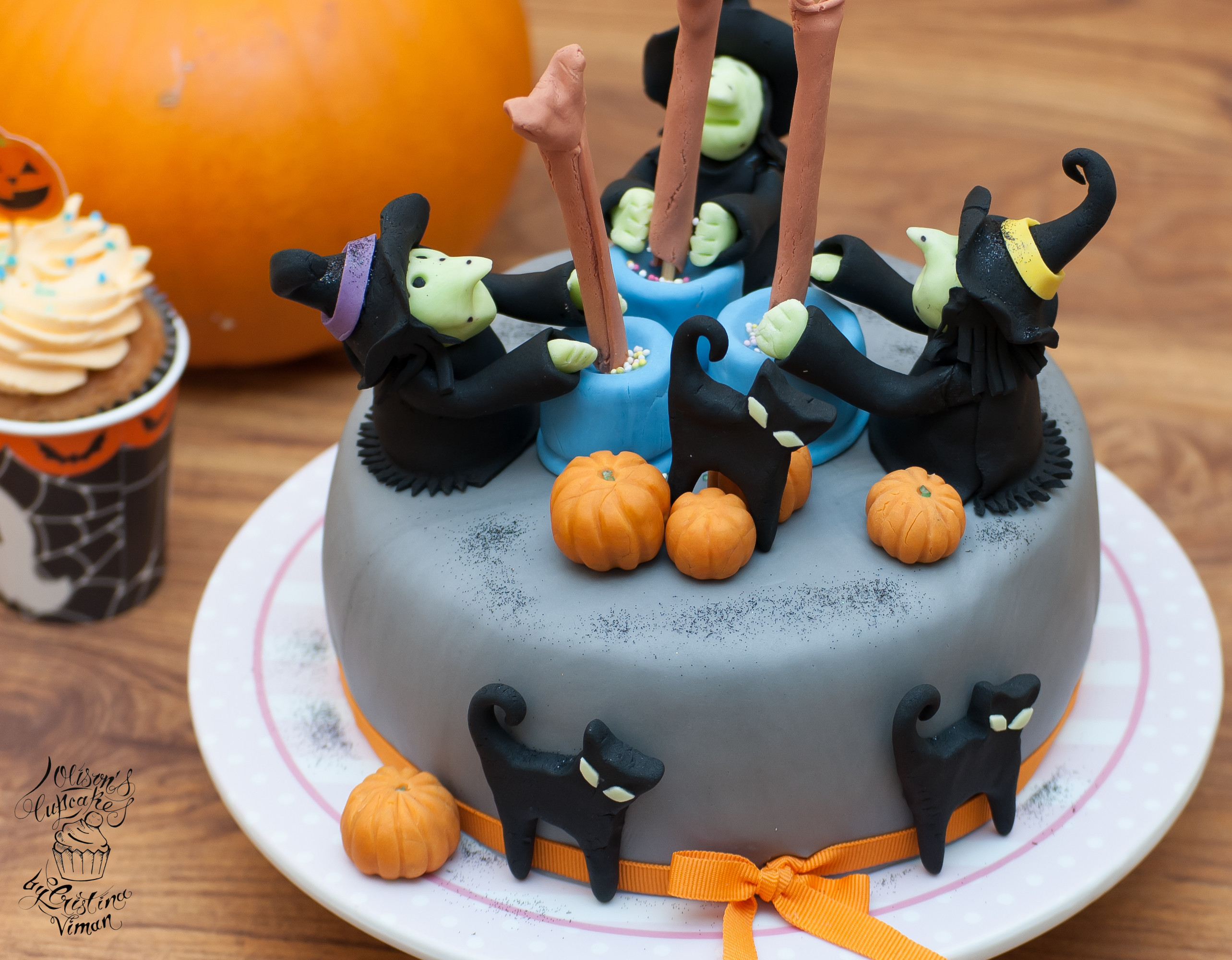 Halloween Cakes And Cupcakes
 Halloween Wicked Witches Cake and Cupcakes – Olison s Cupcakes