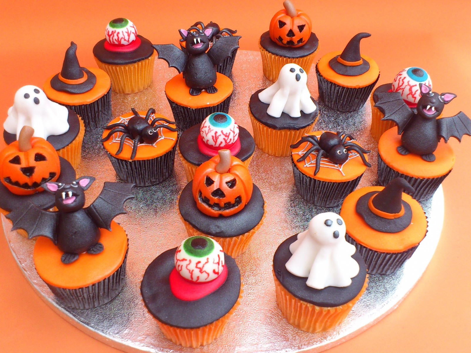 Halloween Cakes And Cupcakes
 Halloween Cakes – Decoration Ideas