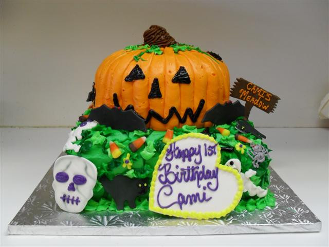 Halloween Cakes For Kids
 Halloween Cupcakes Cakes and Halloween Cake Pops Ideas