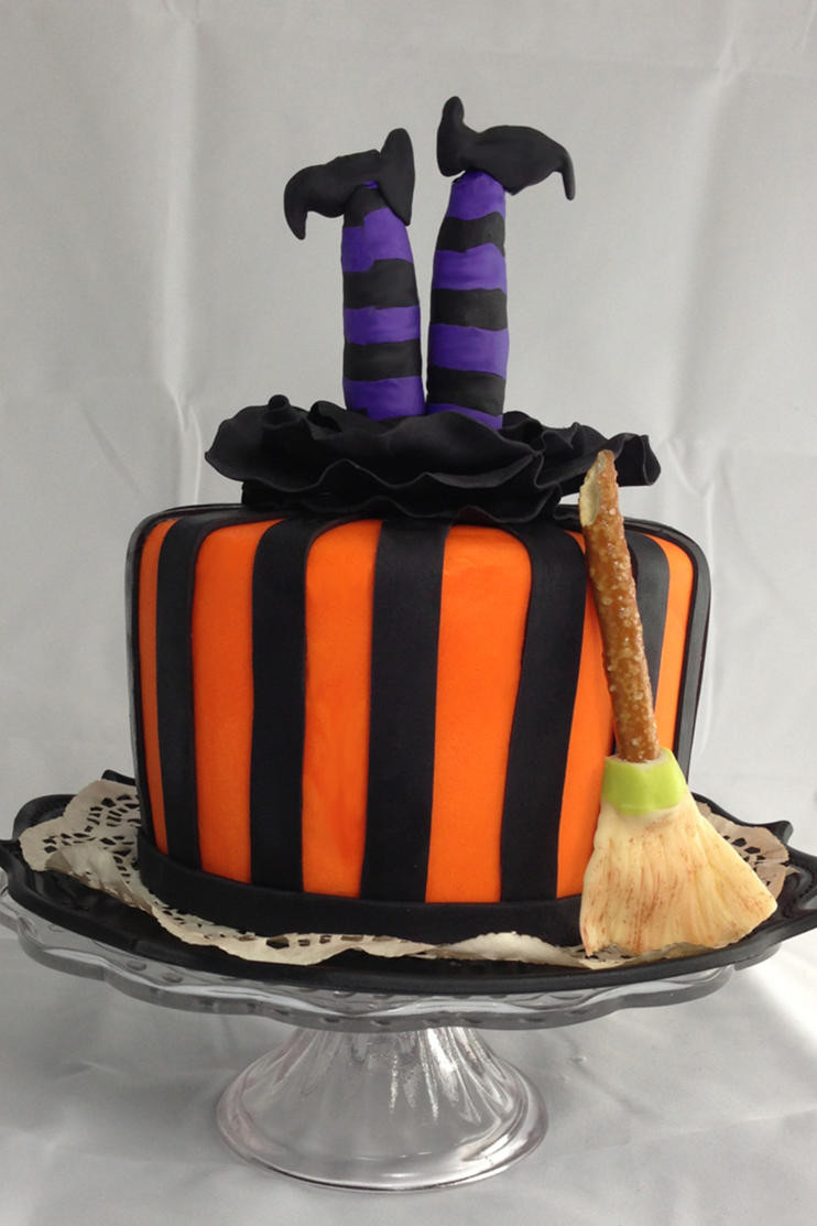 Halloween Cakes Images
 Unbelievable Halloween Cakes from Around the Web