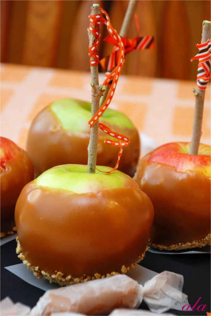 Halloween Caramel Apples Ideas
 Sweet Life in The Finds Kids Halloween Party Ideas