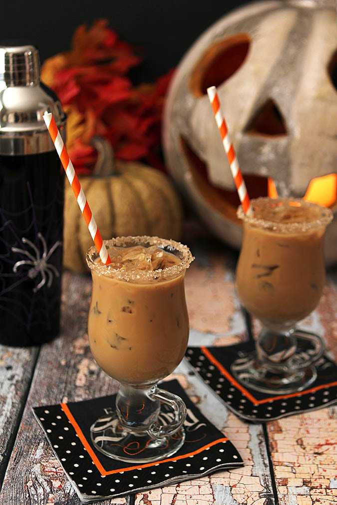 Halloween Coffee Drinks
 9 Hauntingly Hot Halloween Cocktail Recipes