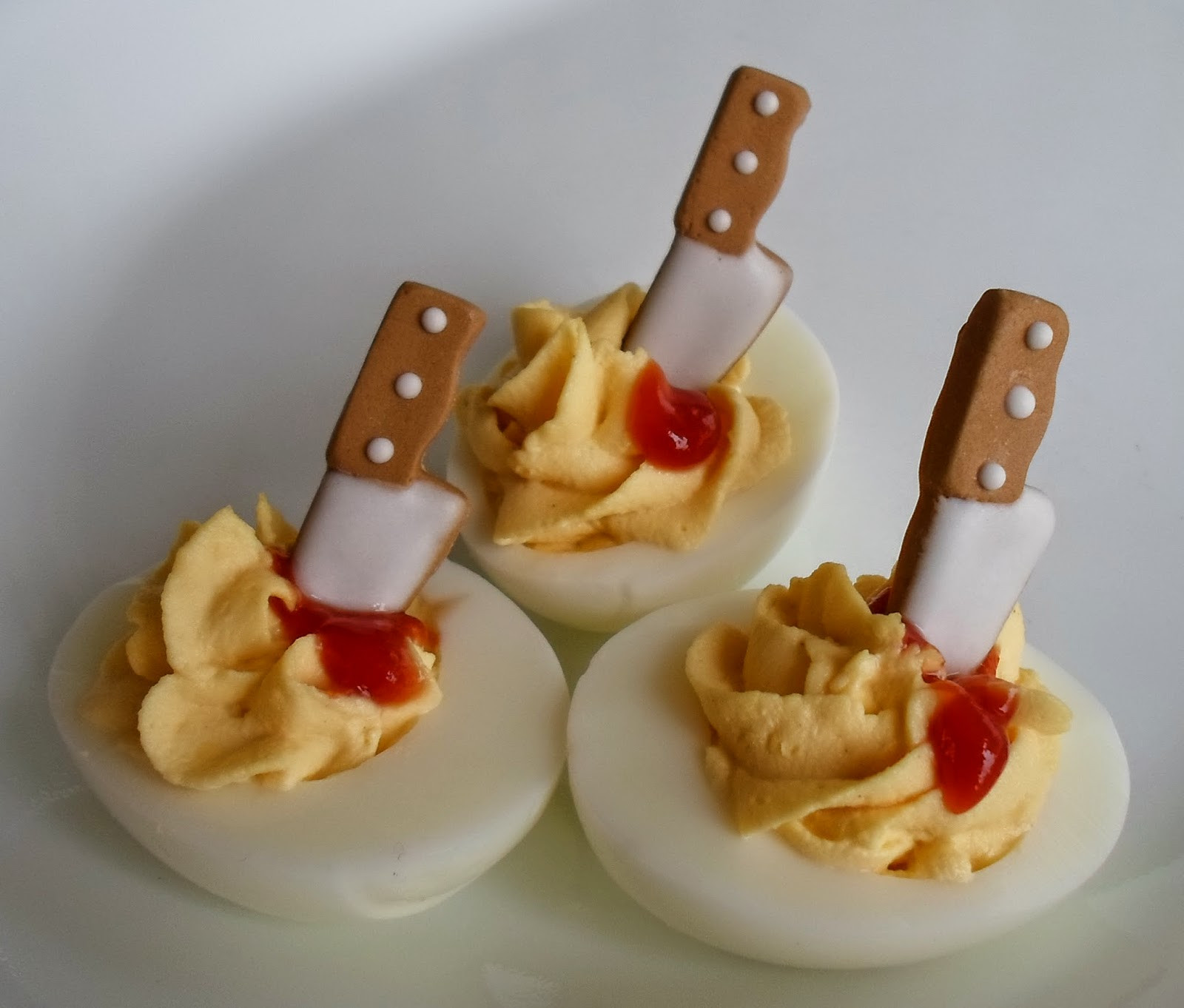 Halloween Deviled Eggs
 Happier Than A Pig In Mud Halloween Deviled Eggs 4 ideas