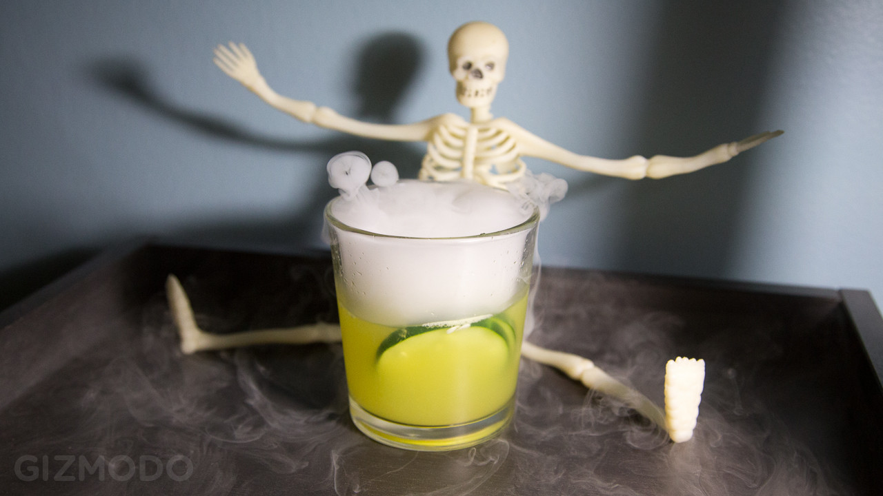 Halloween Drinks With Dry Ice
 Halloween Cocktails And Dry Ice A Spooky Drunken Primer