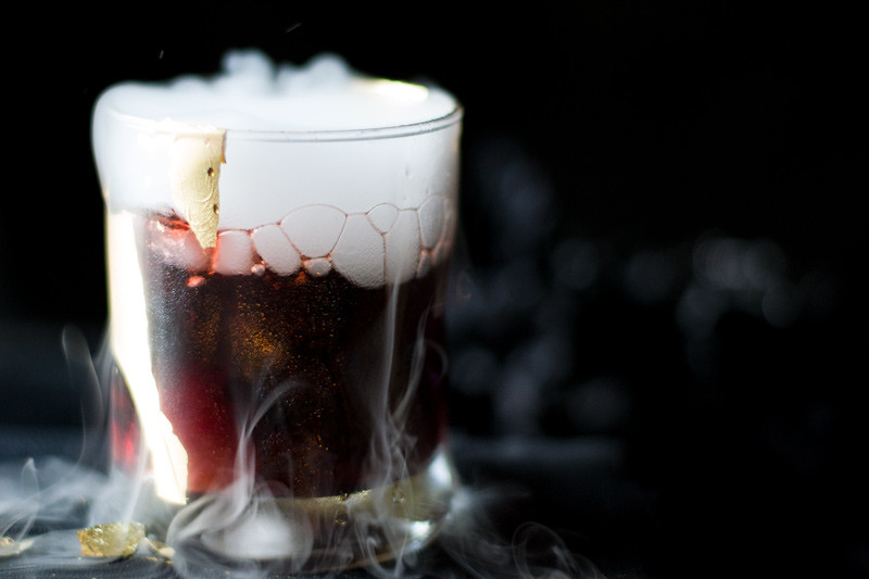 Halloween Drinks With Dry Ice
 9 Simple Halloween Cocktails & Drinks
