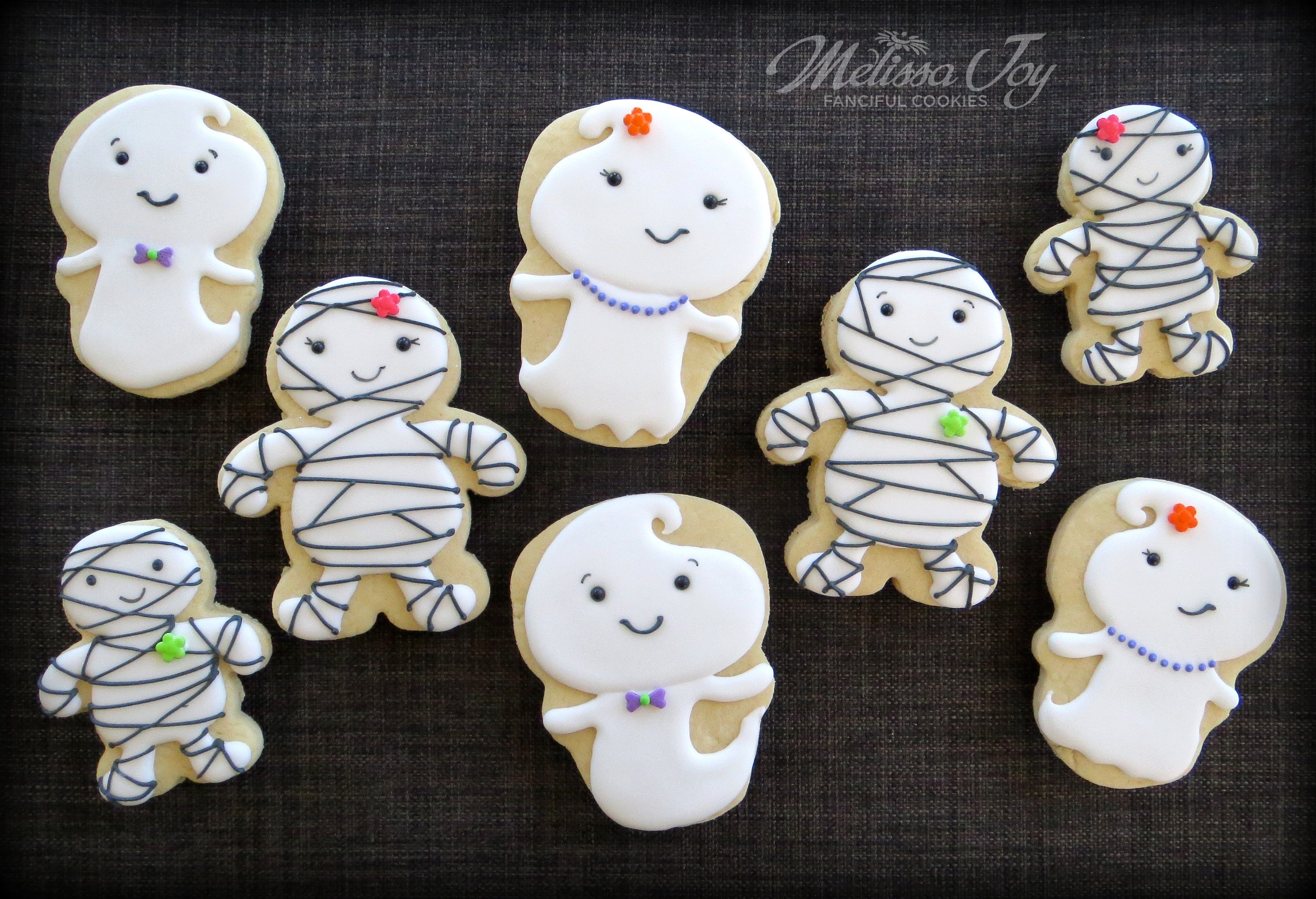 Halloween Ghost Cookies
 Easy Ghost and Mummy Cookies for Halloween