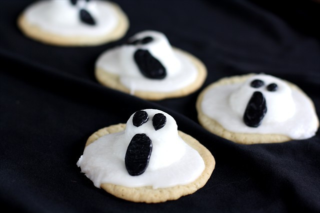 Halloween Ghost Cookies
 Halloween 3 D Ghost Cookies