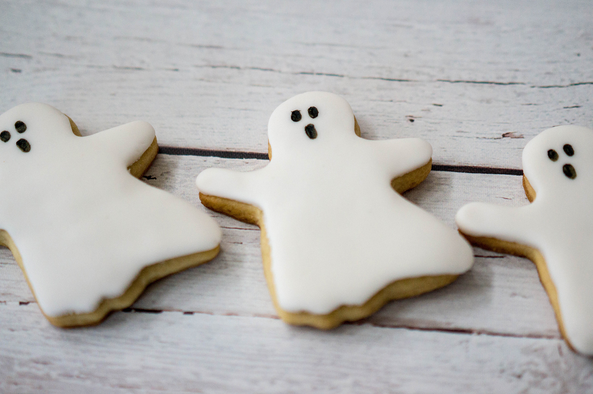 Halloween Ghost Cookies
 Easy Spooky Halloween Cookies The Best Ideas for Kids